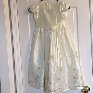 Butter, cream and gold girls' dress 🥰